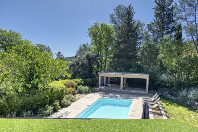  Villa de Vaussiere tuin en zwembad 